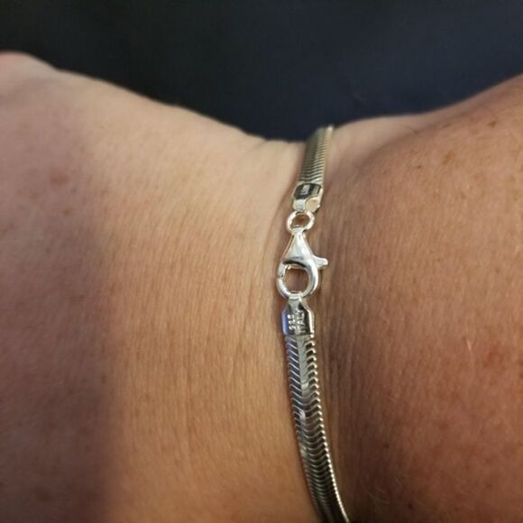SterlingĀ SilverāSnakeāHerringboneāChaināBracelet - Picture 4 of 11